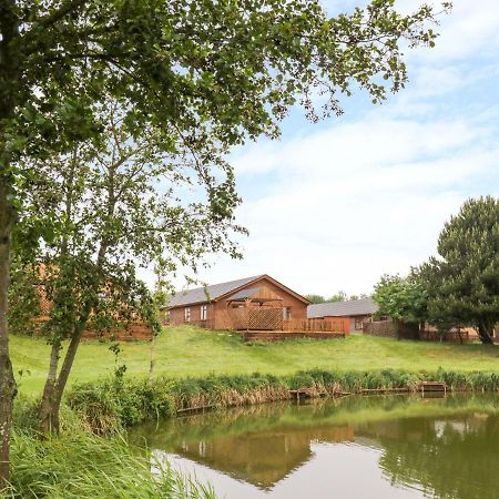 Makins Lodges Nuneaton Exteriör bild