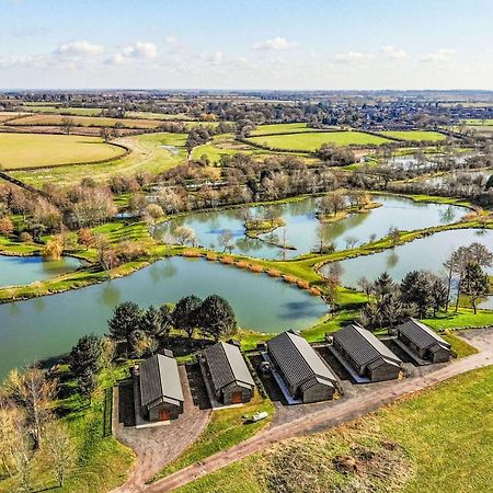 Makins Lodges Nuneaton Exteriör bild