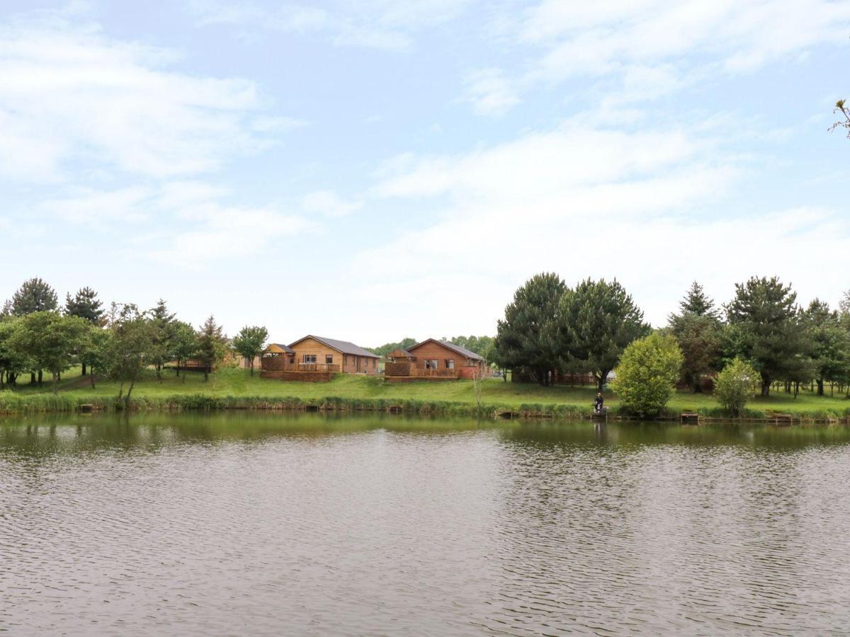 Makins Lodges Nuneaton Exteriör bild