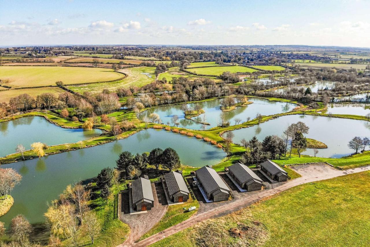 Makins Lodges Nuneaton Exteriör bild