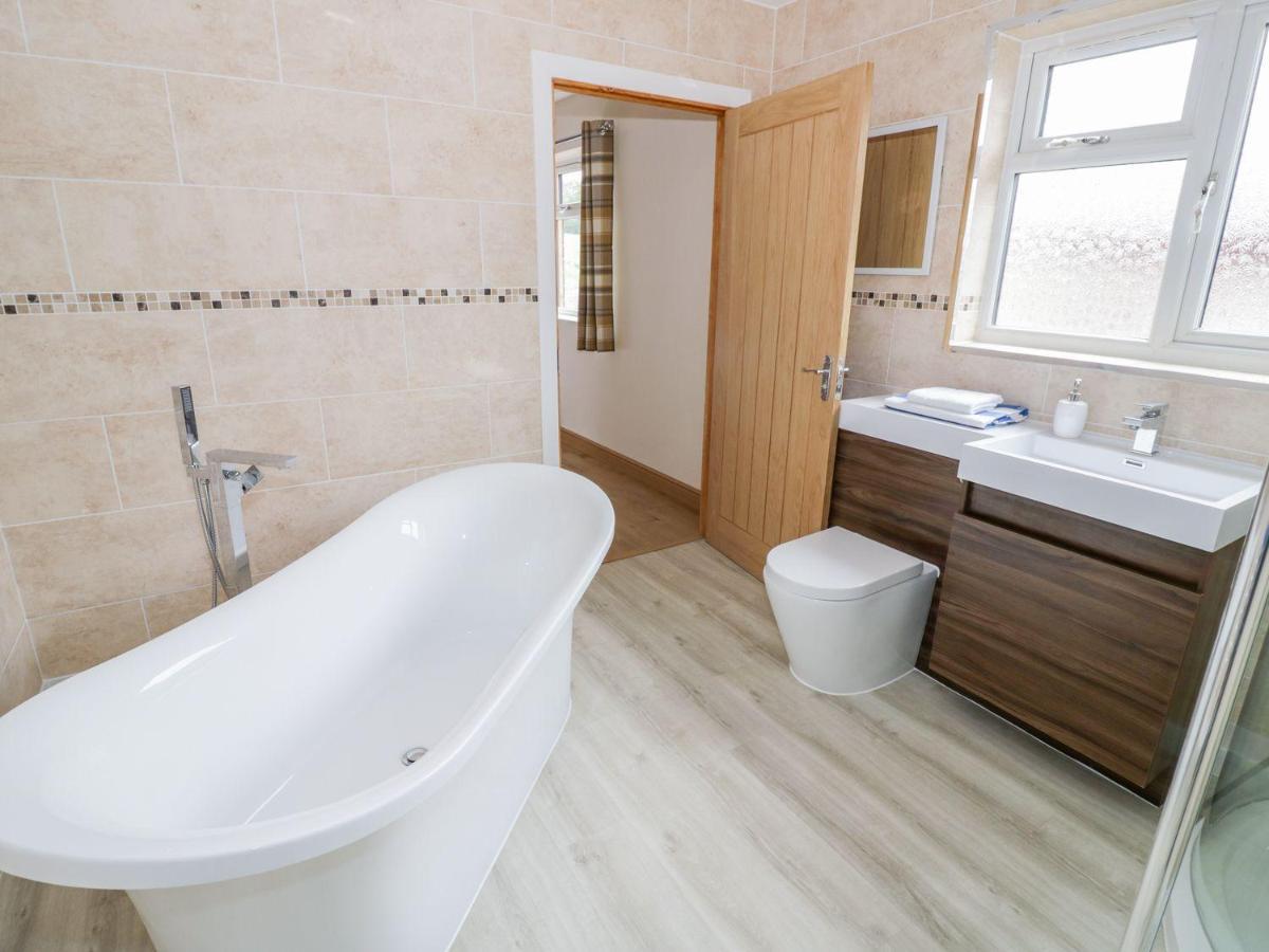 Makins Lodges Nuneaton Exteriör bild